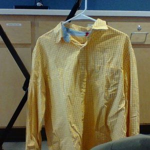 Izod yellow and white square button down size L